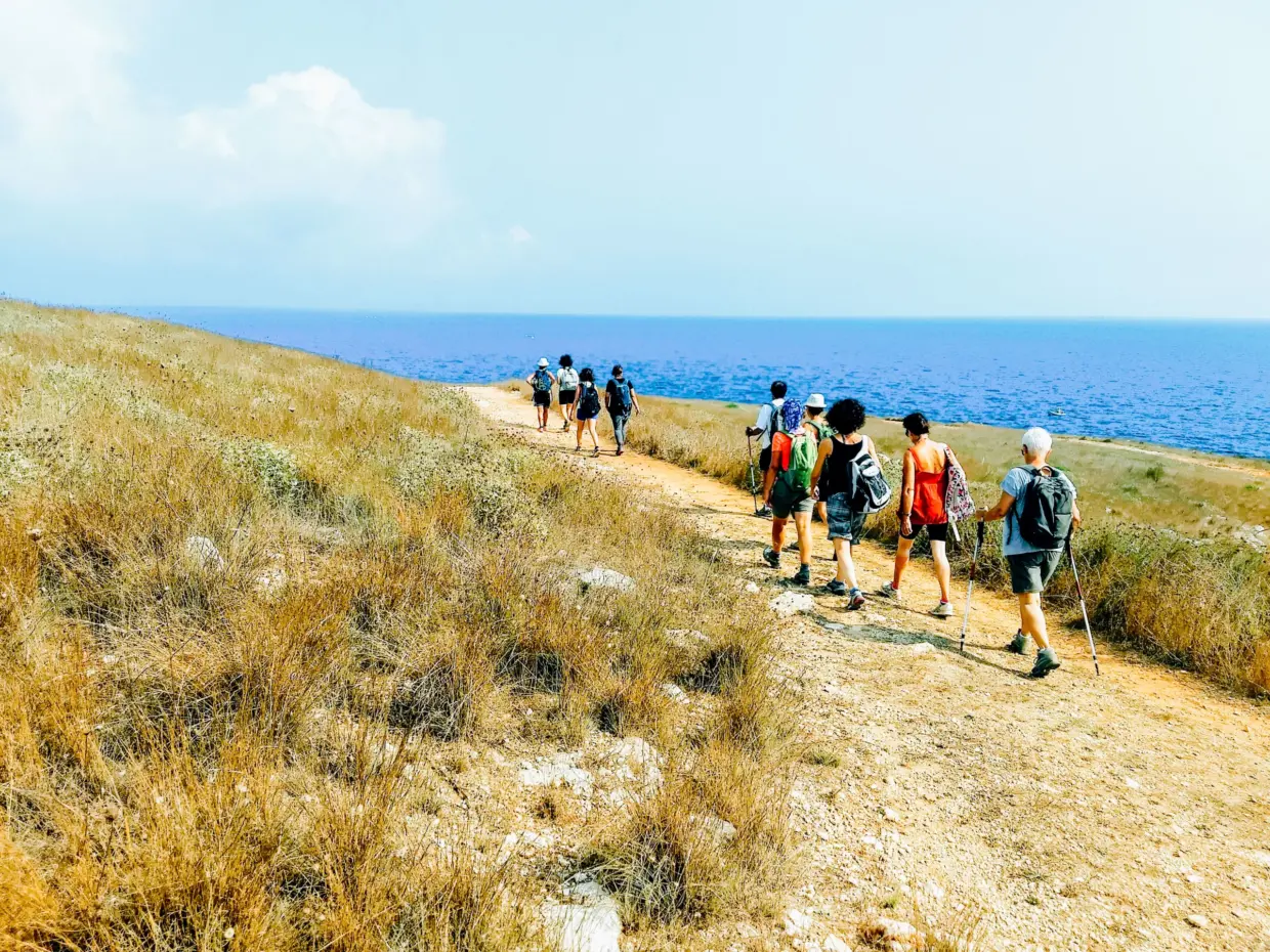 Il Cammino del Salento è uno dei trekking più belli di tutta Italia. Il Cammino presenta due varianti: la Via del Mare e la Via dei Borghi.